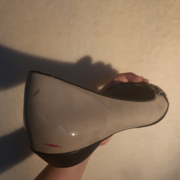 Naturalizer beige and black flats with gold strap - Picture 11 of 14